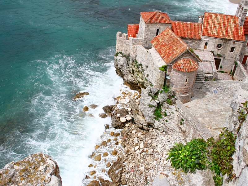 Travel tips for Budva old town in Montenegro | Globtour